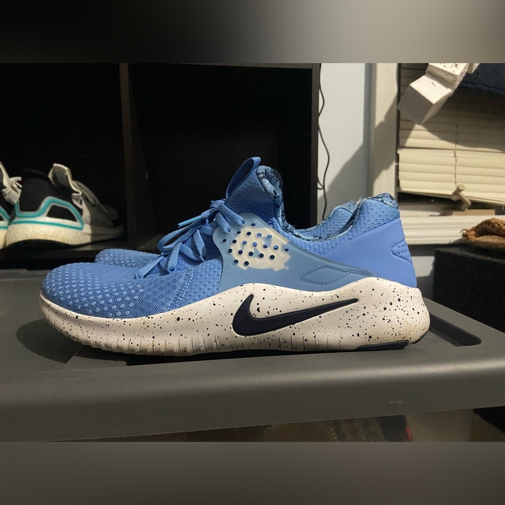 Nike UNC Sz 11.5